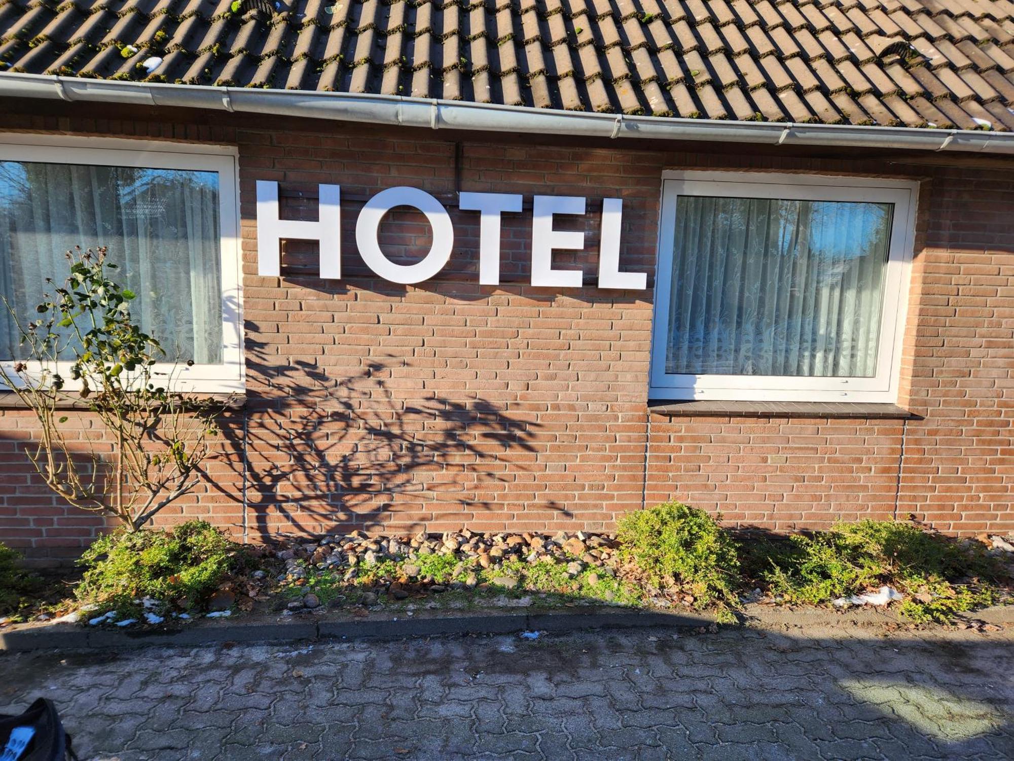 & Restaurant Heidekrug In Pinneberg 3* Appen