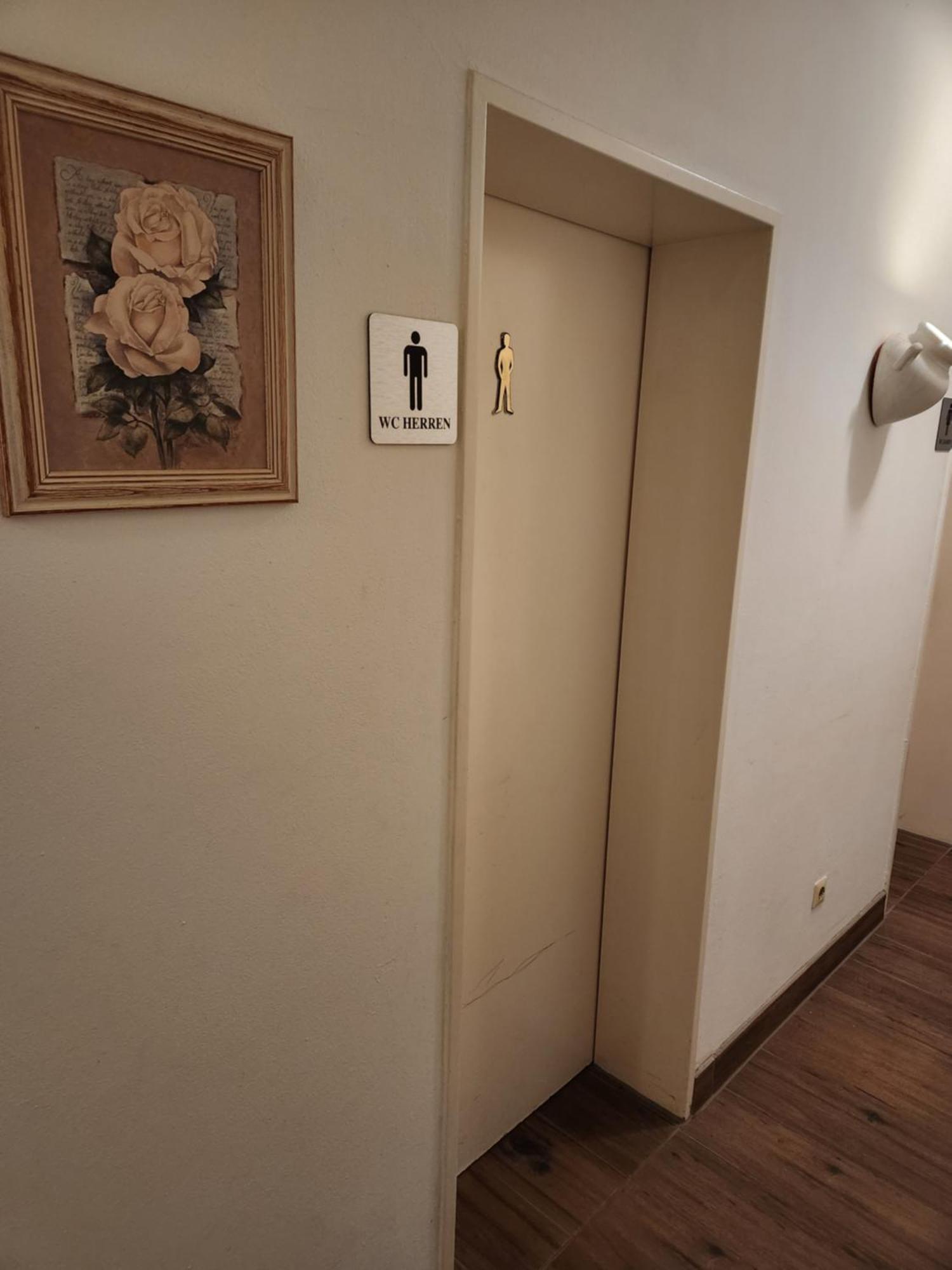 Hotel & Restaurant Heidekrug In Pinneberg Appen
